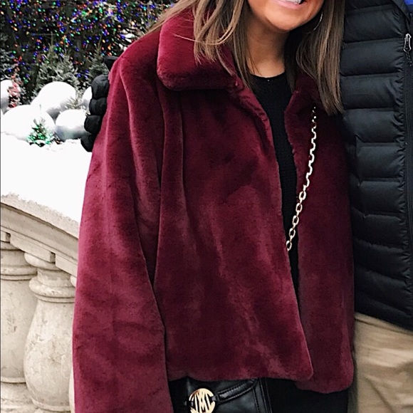 Maroon fuzzy oversized coat💫💫 - Picture 2 of 3